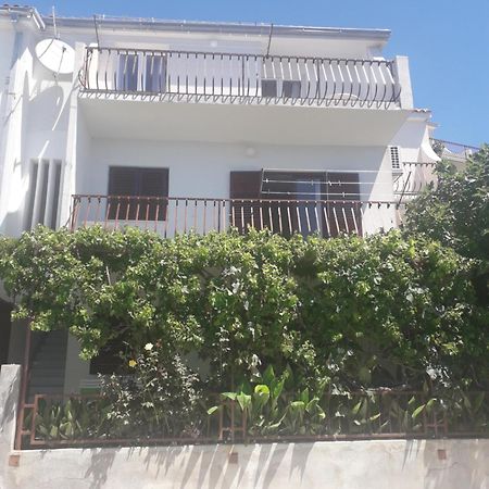 Apartmani Mara I Kata Omis Ngoại thất bức ảnh