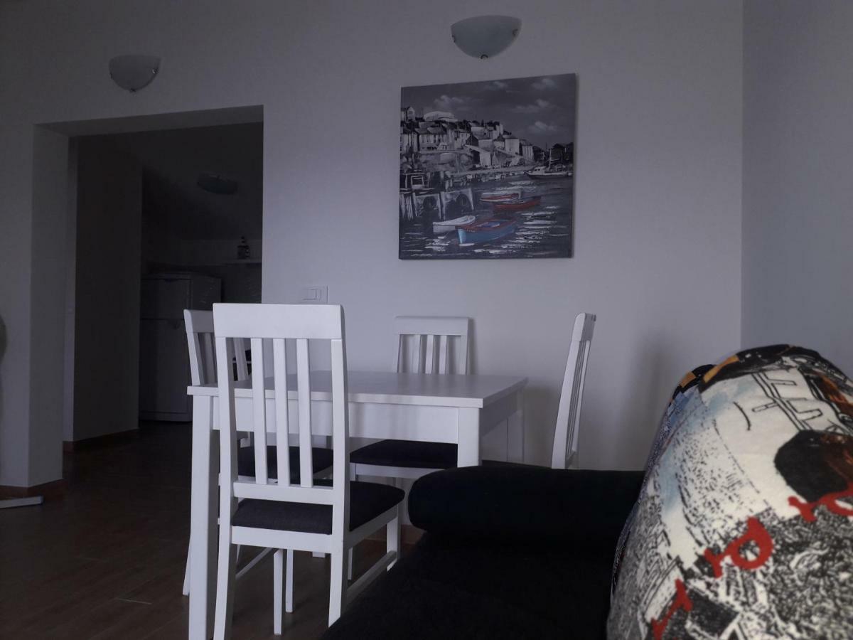Apartmani Mara I Kata Omis Ngoại thất bức ảnh